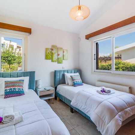 Villa Savoya Sunrise By Ezoria Villas Coral Bay Exterior foto