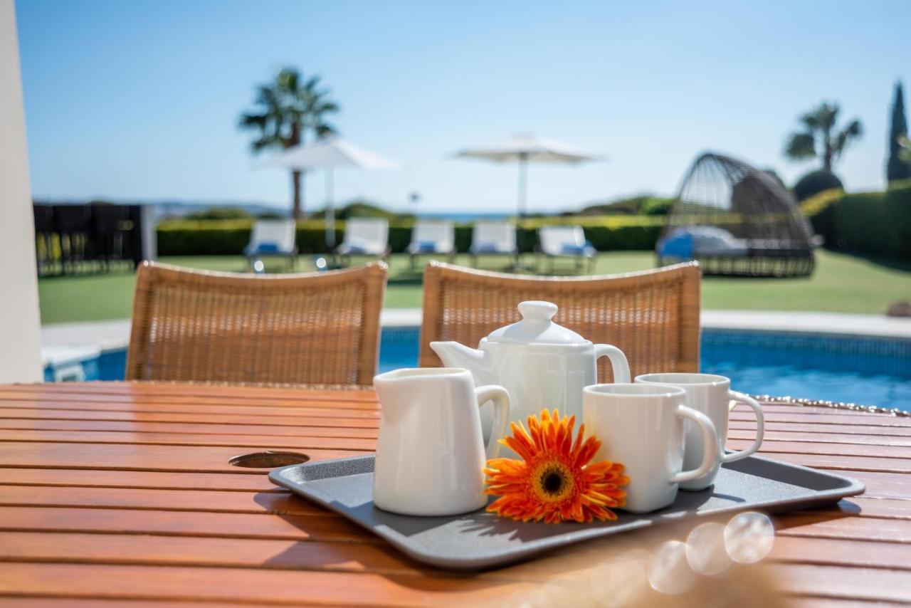 Villa Savoya Sunrise By Ezoria Villas Coral Bay Exterior foto
