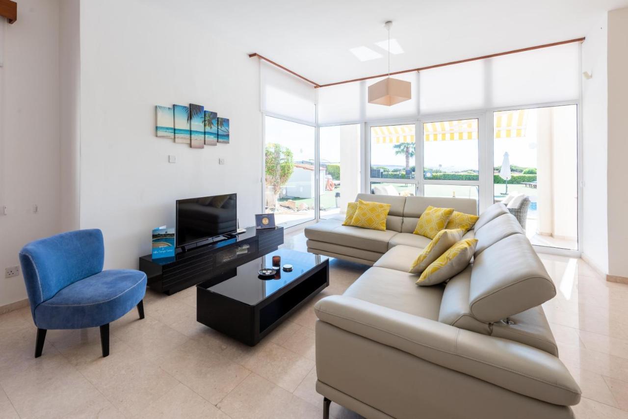 Villa Savoya Sunrise By Ezoria Villas Coral Bay Exterior foto