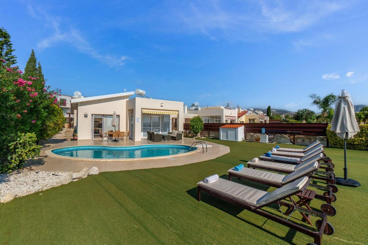 Villa Savoya Sunrise By Ezoria Villas Coral Bay Exterior foto